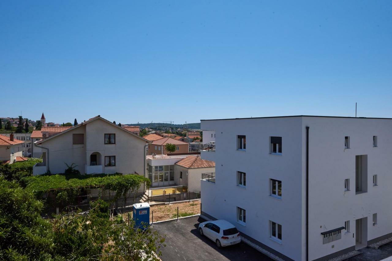 Apartman Jakov Apartment Трогир Екстериор снимка