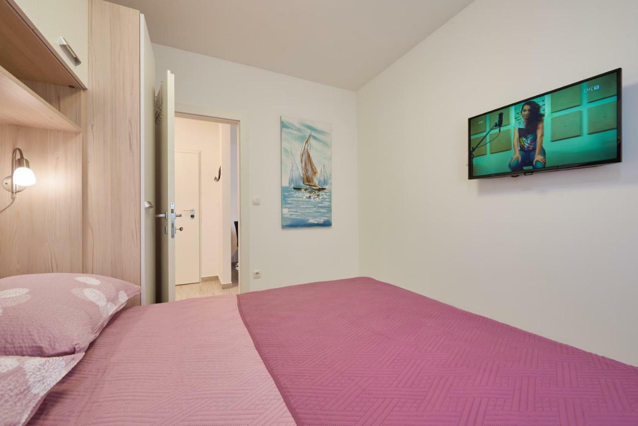 Apartman Jakov Apartment Трогир Екстериор снимка