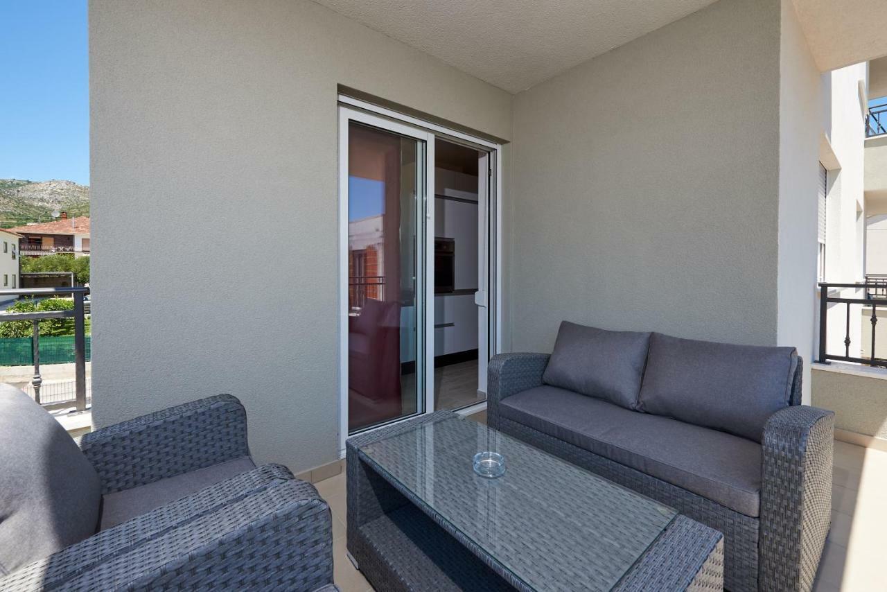 Apartman Jakov Apartment Трогир Екстериор снимка